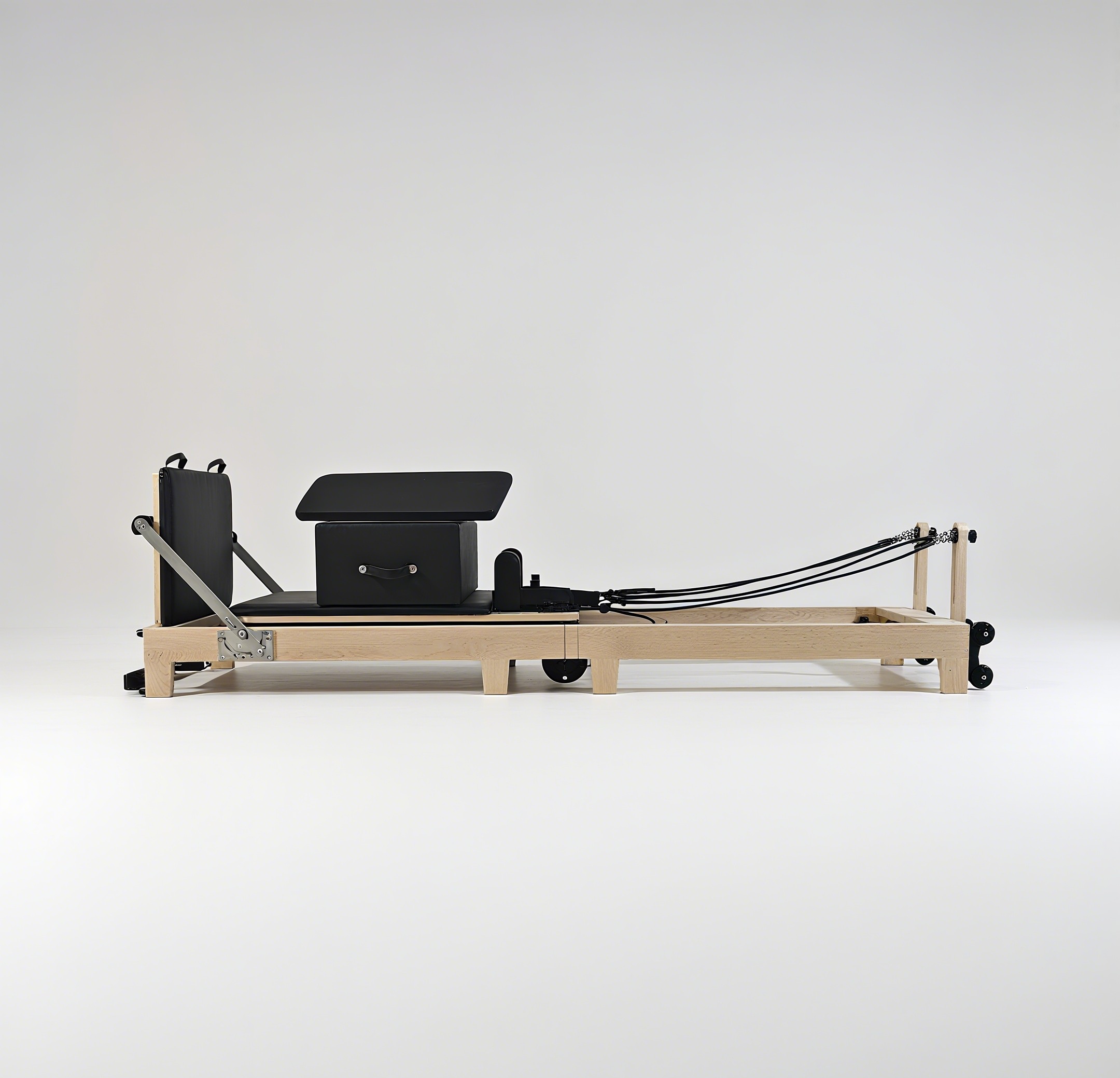 Pilates & Yoga Wohlfühlen Forchheim - Foldable Maple Wood Pilates Reformer with